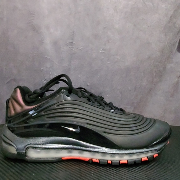 air max deluxe size 13